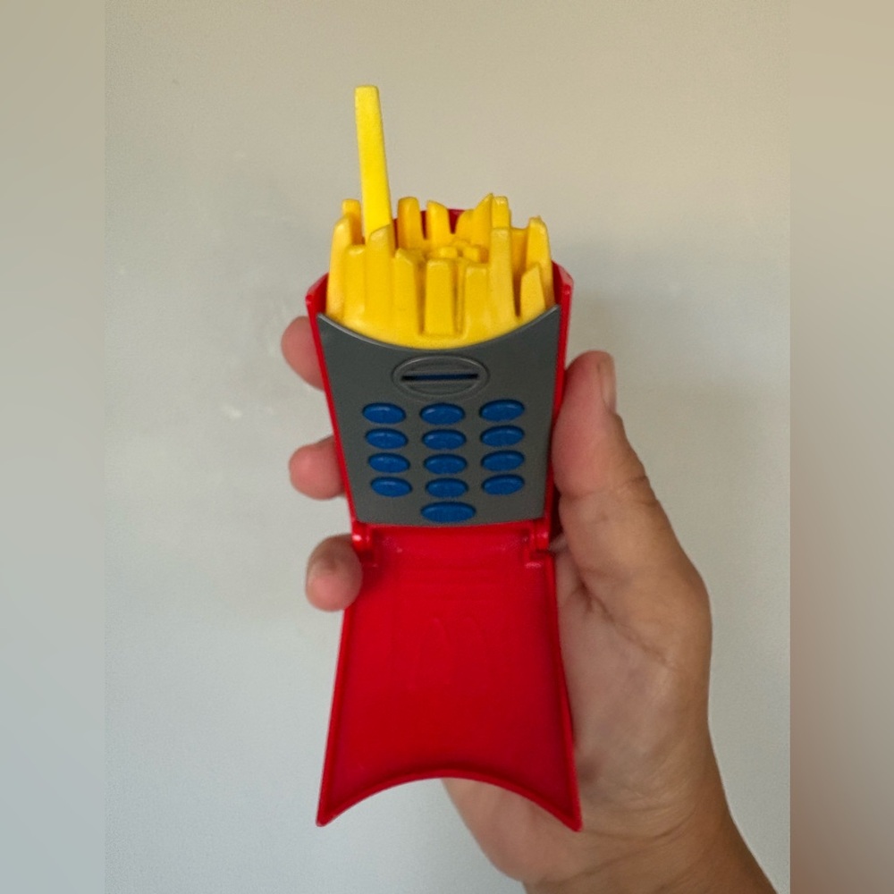 Vintage 1999 McDonald’s French Fries Talking Toy – Flip Phone Style 📞🍟 - Picture 3 of 9